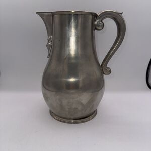 Williamsburg Restoration Stieff Pewter 2 Quart Pitcher CW95-6 9 1/2 Inches